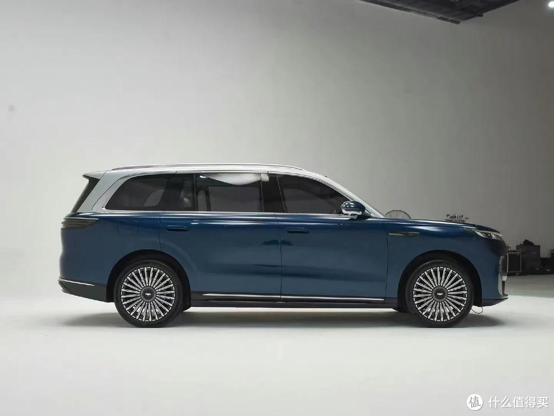 这车到底像谁？奇瑞风云T11首发，揽胜？问界M9？迈巴赫？